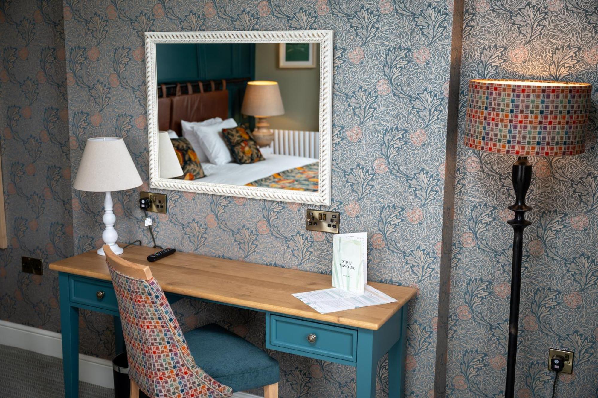 Hotel The Royal By Chef & Brewer Collection 4*