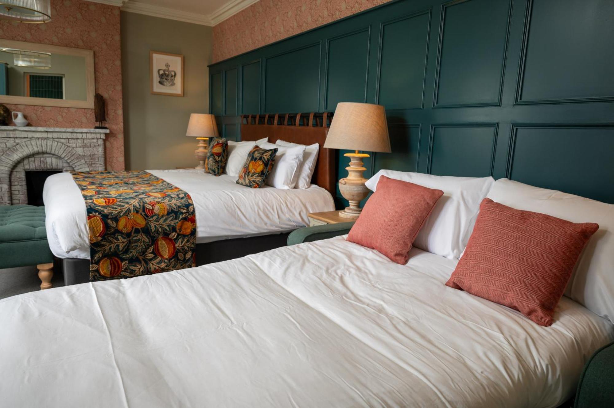 The Royal By Chef & Brewer Collection Hotel 4*
