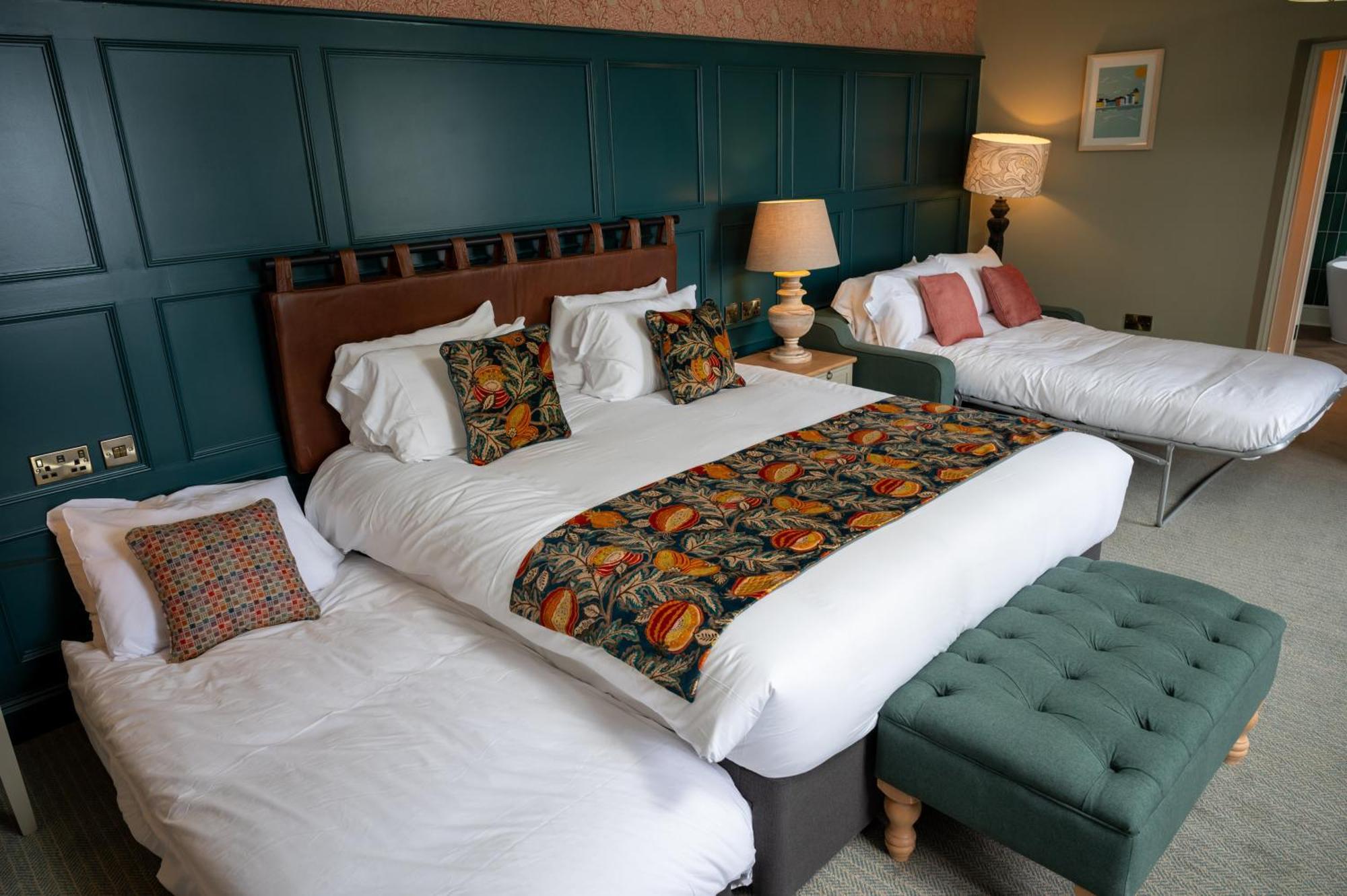 Hotel The Royal By Chef & Brewer Collection 4*