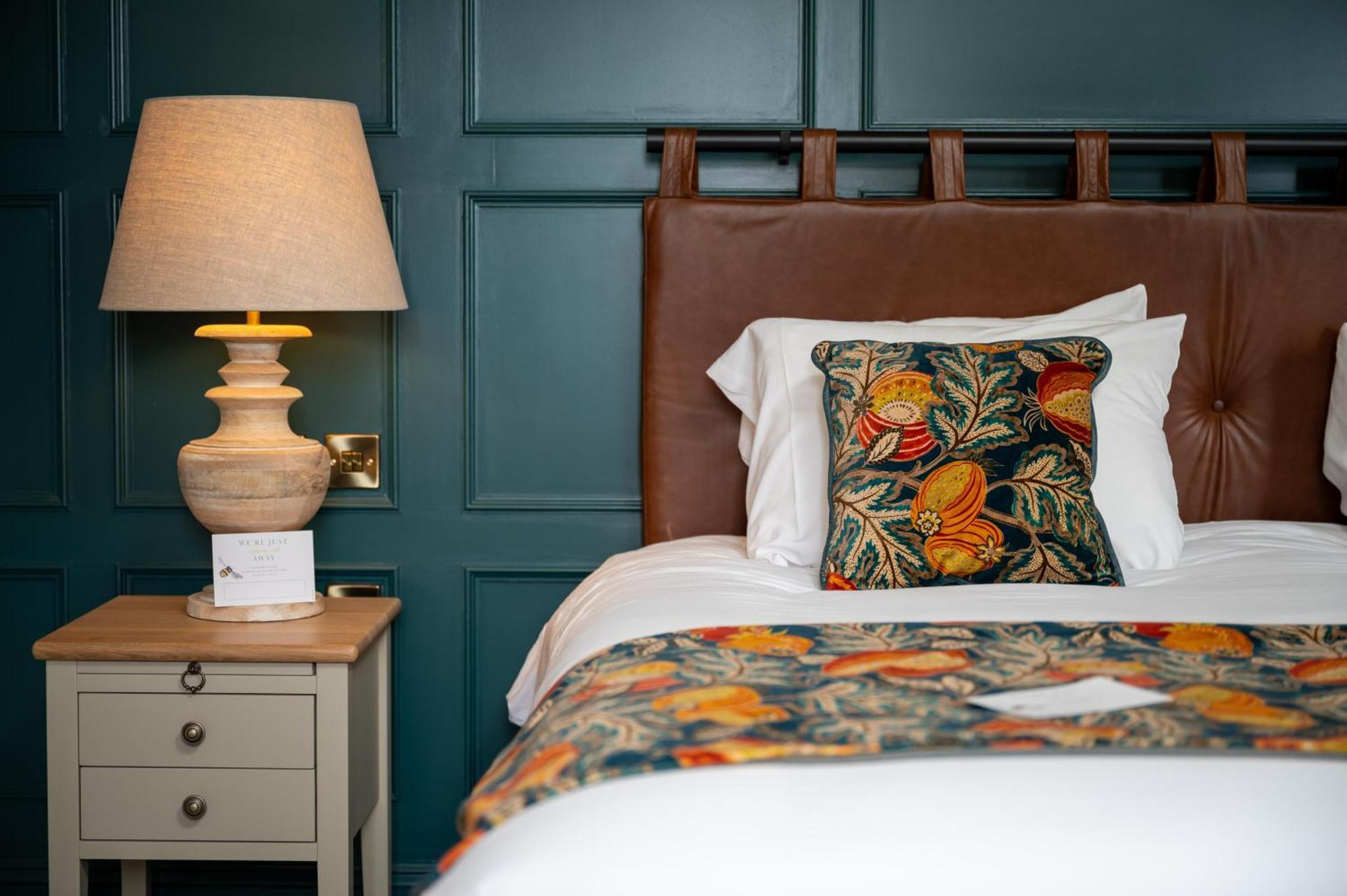 Hotel The Royal By Chef & Brewer Collection 4*