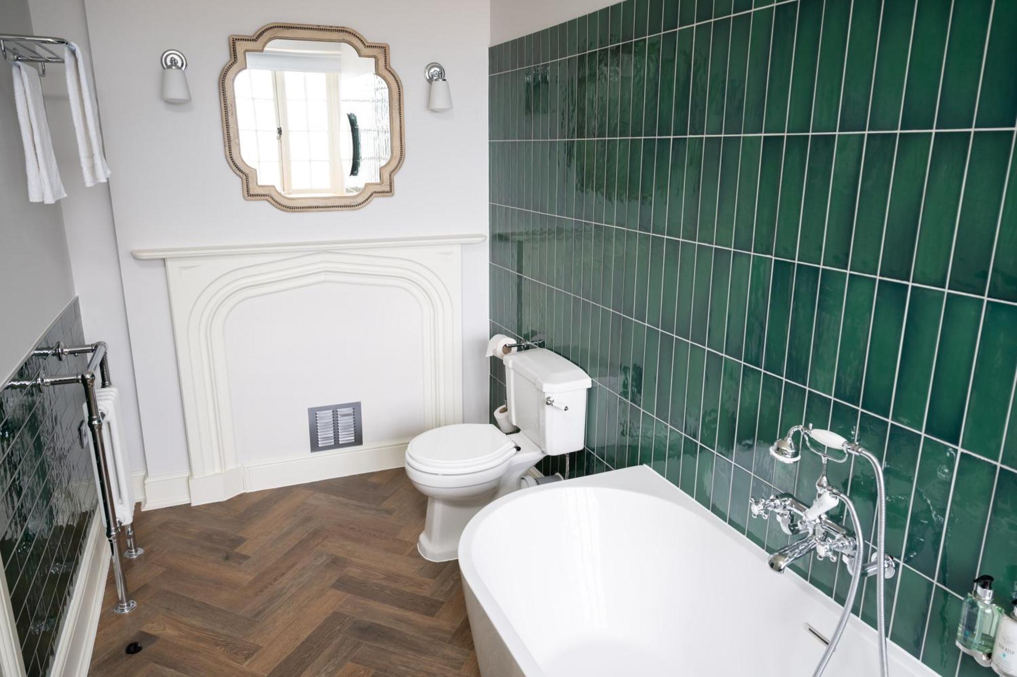 Hotel The Royal By Chef & Brewer Collection 4*