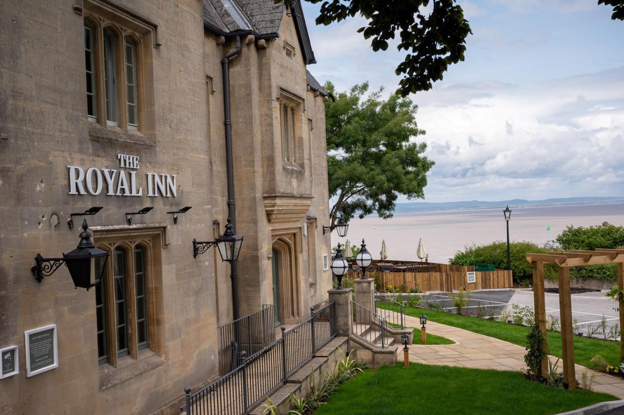 The Royal By Chef & Brewer Collection