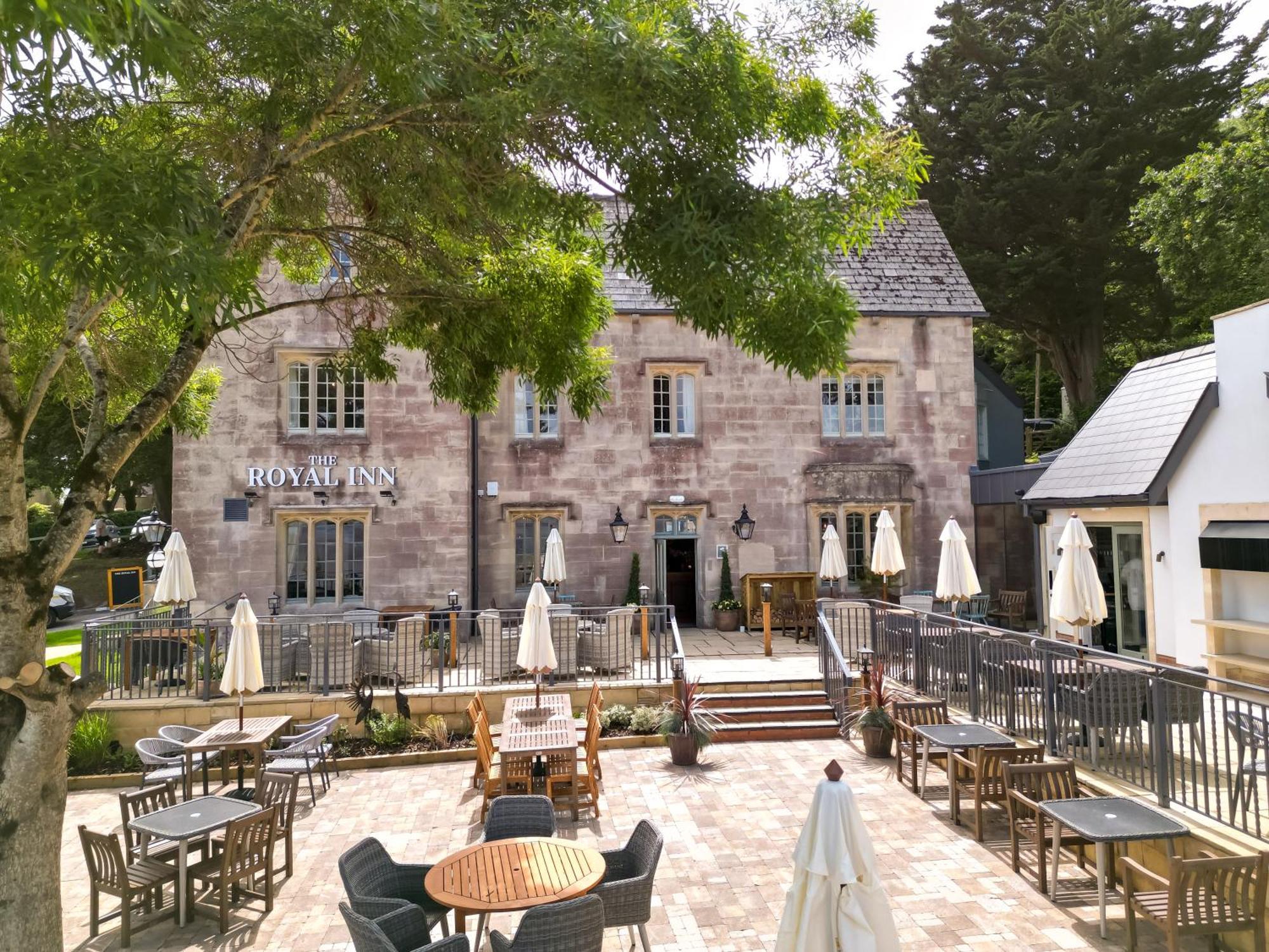The Royal By Chef & Brewer Collection